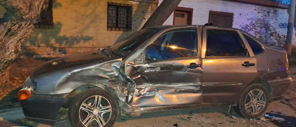 Un conductor borracho protagoniz&oacute; un fuerte choque en Guaymall&eacute;n
