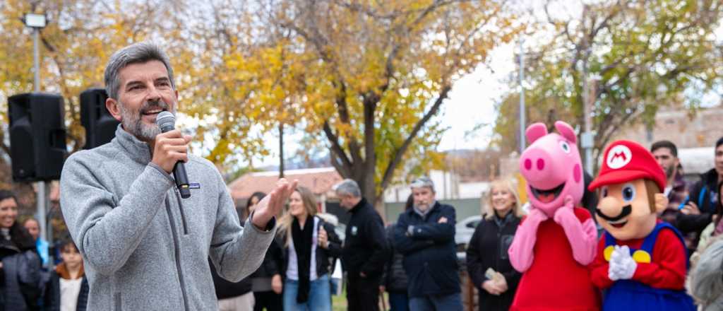 Ciudad inaugur&oacute; la remodelada plaza Los Constituyentes