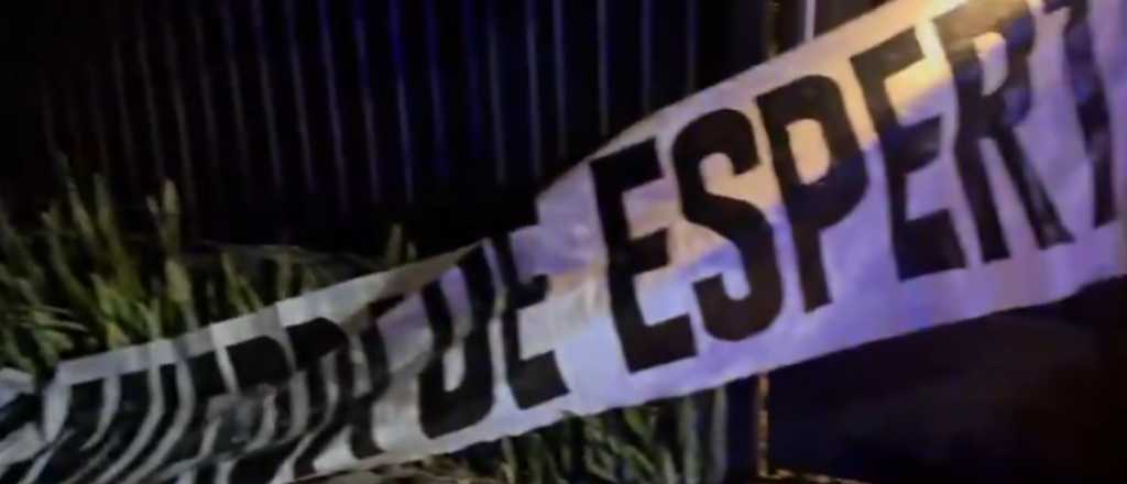 Video: vandalizaron con caca la casa de Jos&eacute; Luis Espert