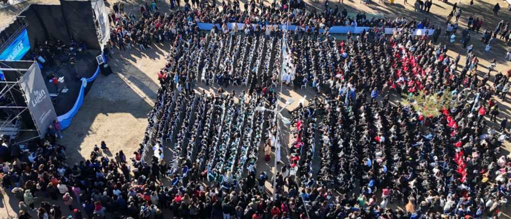 Luján de Cuyo celebró una masiva promesa a la Bandera