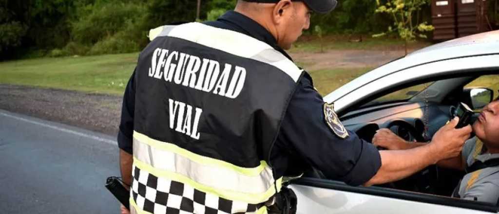 Un mendocino quiso coimear a un policía, pero le salió mal y huyó