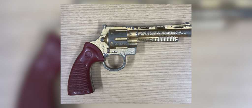 Lo asalt&oacute; con un rev&oacute;lver de juguete y le sac&oacute; $7 mil por transferencia