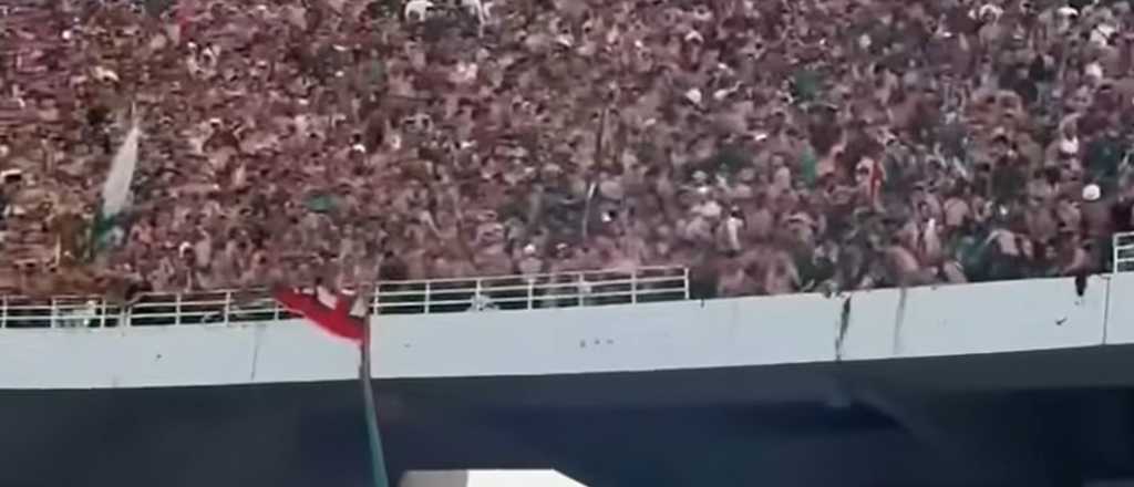 Tragedia en el fútbol: tres muertos y 70 heridos tras caer de una tribuna