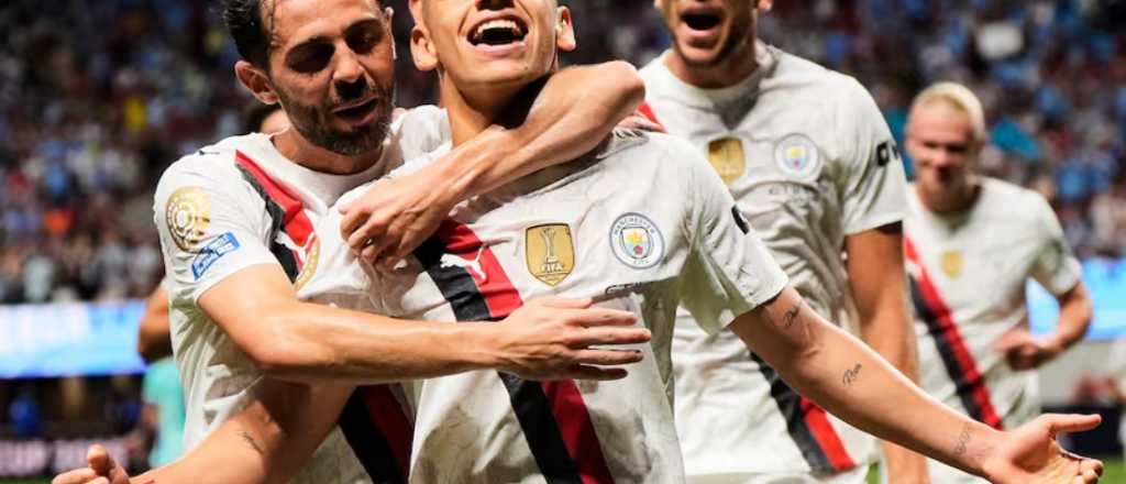 Golazo del Diablito Echeverri para la goleada del City