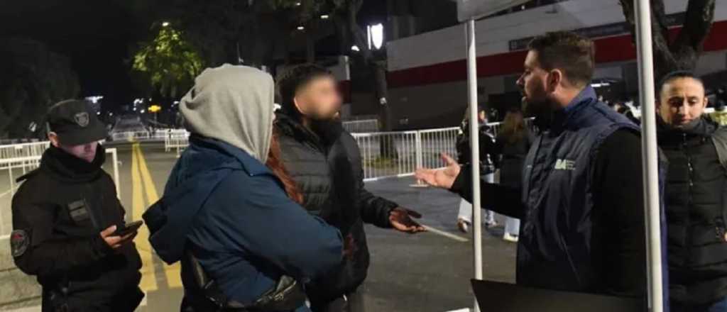 Debían la cuota alimentaria y no los dejaron entrar a ver a Los Piojos en River