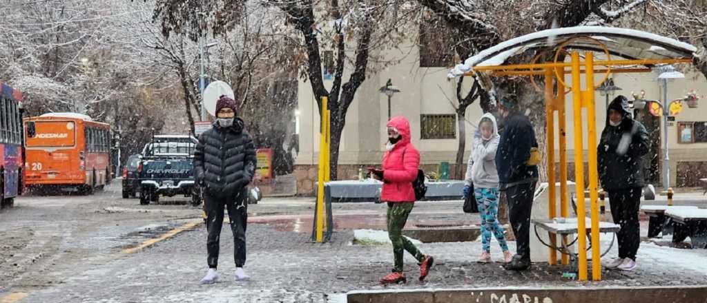 Domingo con nevadas y temperaturas bajo cero en Mendoza
