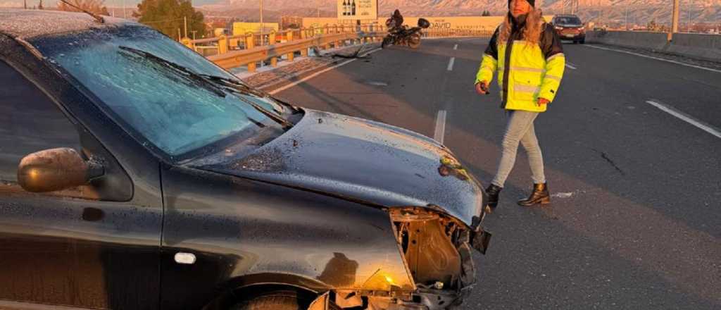 Accidente en la Costanera por hielo en la calzada