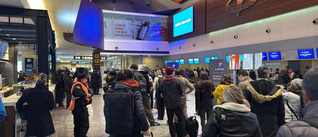 Paro de controladores: partidas y arribos cancelados en Mendoza