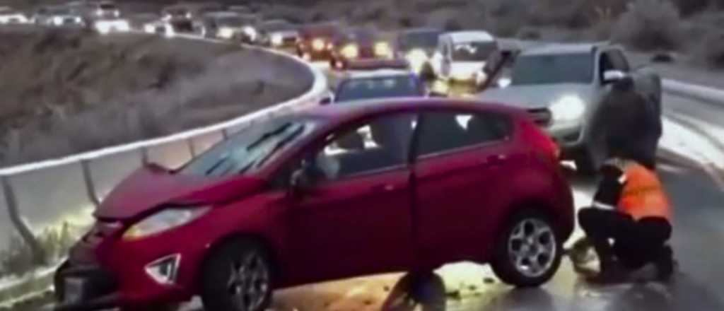 Video: choque múltiple en las Altas Cumbres de Córdoba por la nieve