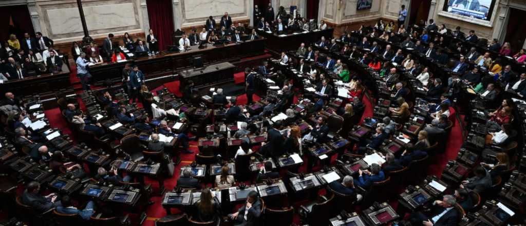 Diputados debatieron dos proyectos incómodos para el Gobierno