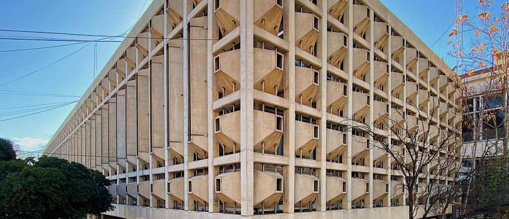 Gigantes de hormigón en nuestra ciudad: el brutalismo en Mendoza