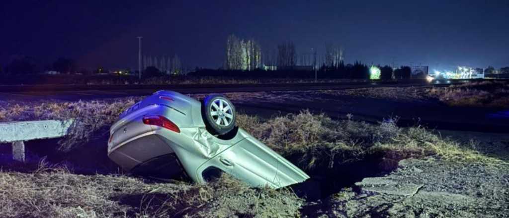 Manejaba borracho y cayó en un canal de riego en San Martín