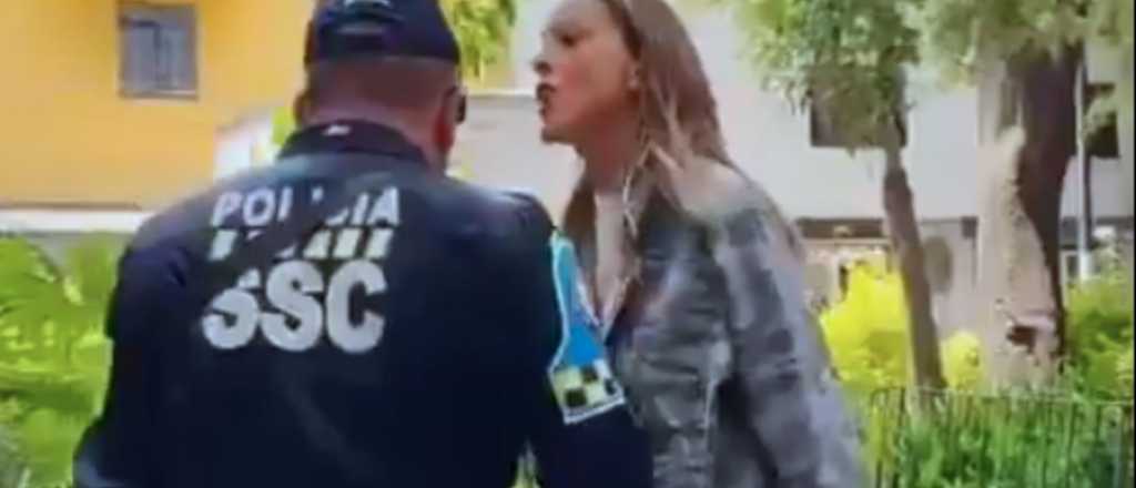 Una modelo argentina agredi&oacute; a un polic&iacute;a en M&eacute;xico: "Odio a los negros"