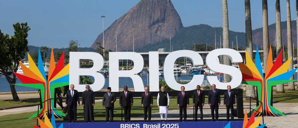 Trump advirtió más aranceles para los países que se alineen al BRICS