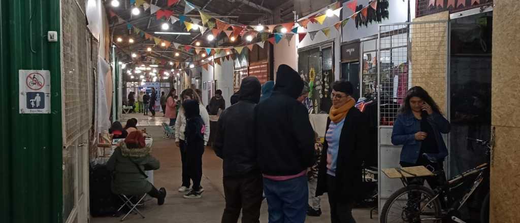 Un outlet en la Nave Cultural promete descuentos de hasta un 50%