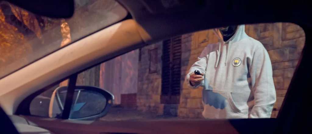 Le robaron $9 millones a un hombre que bajó a tomar un café en Malargüe