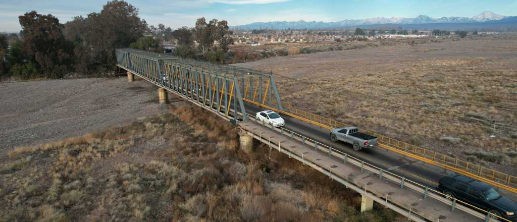 Cinco empresas pujan para construir el puente Luján-Agrelo