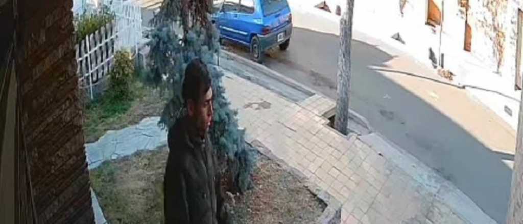 Video: así se mete un ladrón a una casa del barrio Trapiche de Godoy Cruz