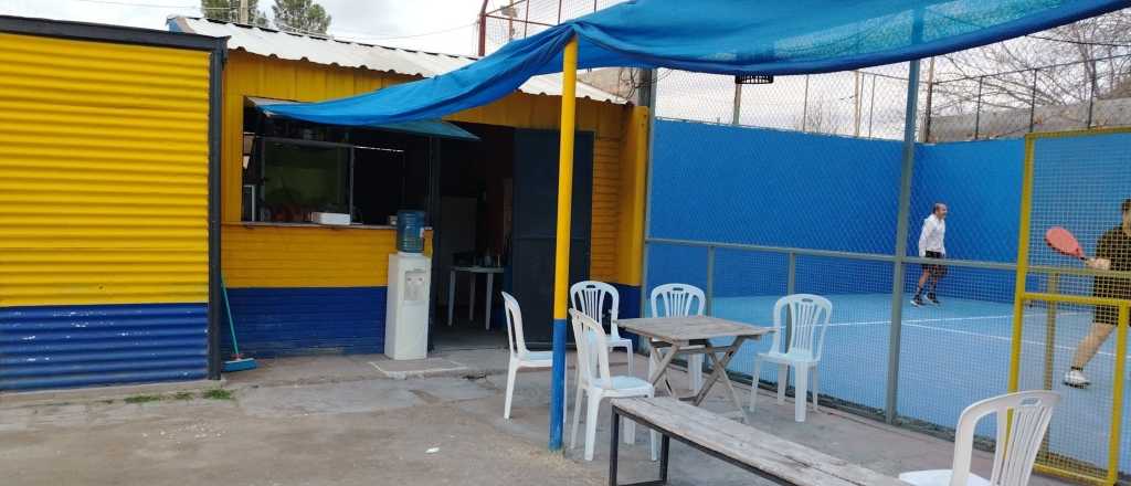 Saquearon un club de General Alvear: desde fiambre hasta camisetas