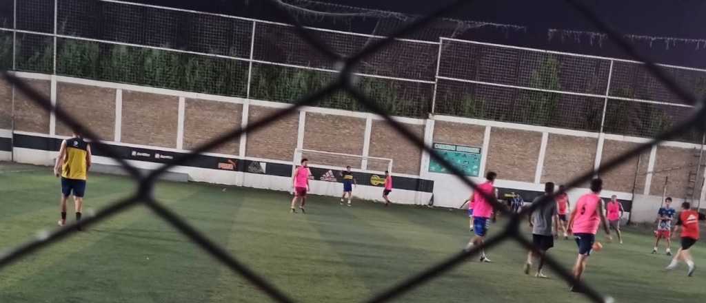 Apu&ntilde;alaron a una chica de 14 a&ntilde;os en un predio de canchas en El Bermejo