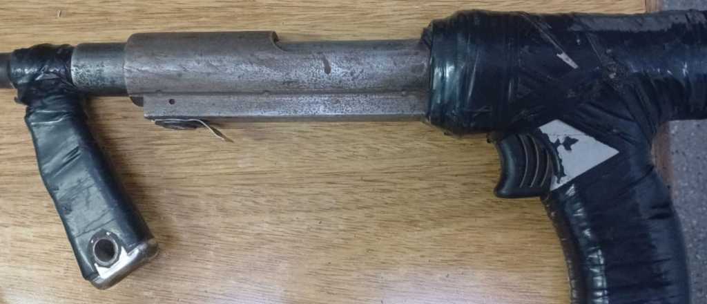 Detuvieron a una chica de 17 años con un arma tumbera en Guaymallén
