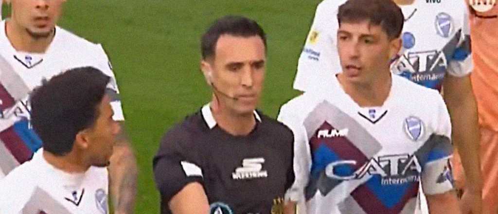 Video: el escandaloso penal que D&oacute;valo le regal&oacute; a Central contra el Tomba