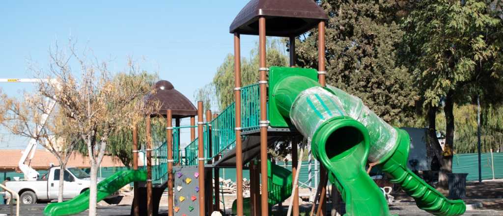 Avanza la renovación de la plaza del barrio Sanidad en Ciudad