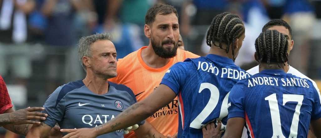 Video: Luis Enrique no se bancó la derrota y le pegó a un jugador del Chelsea