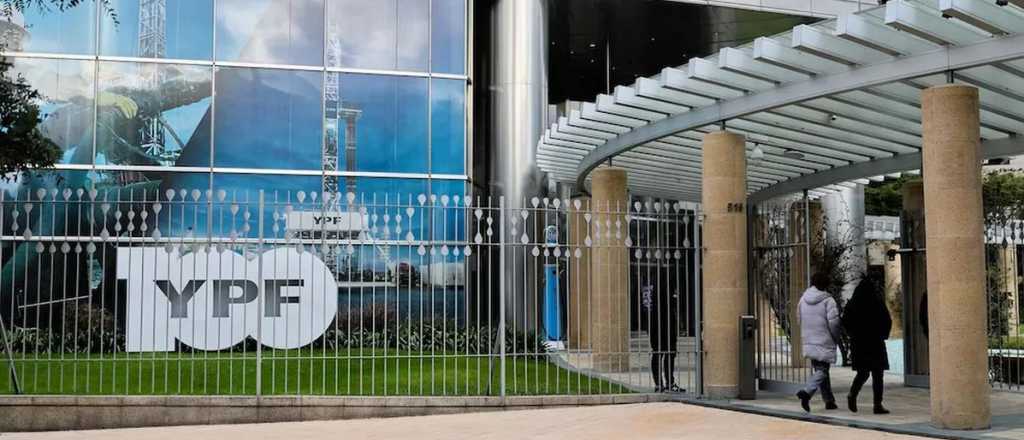 Investigan a funcionarios por filtrar datos en la causa YPF