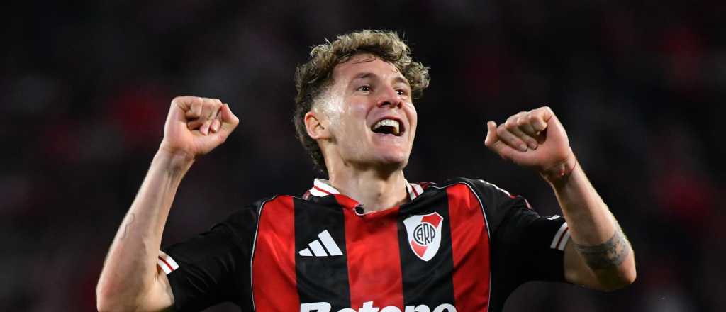 River le dio una paliza a Instituto y es l&iacute;der