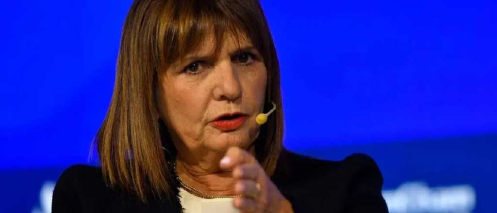 Bullrich intimó al mano derecha de Chiqui Tapia: "Actúa como un barra brava"