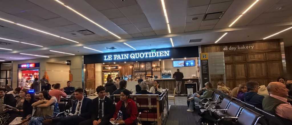 Abre un nuevo caf&eacute; en el aeropuerto de Mendoza y compite con Havanna