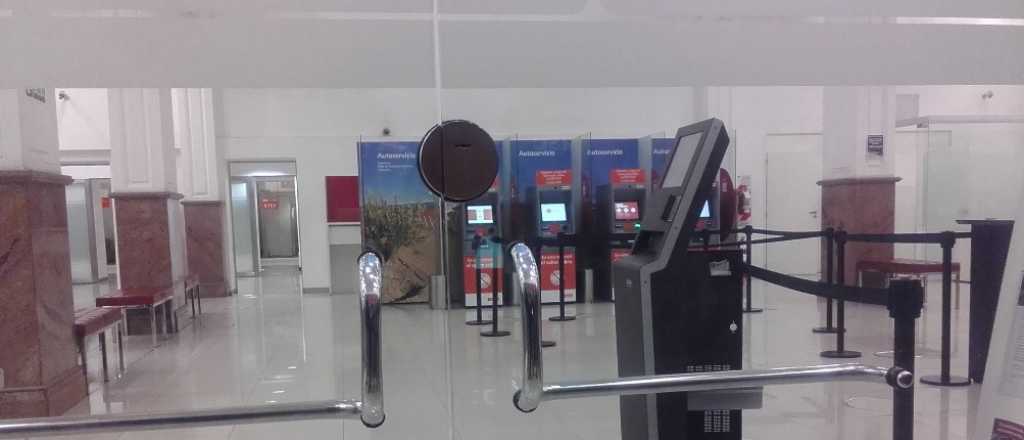 Asaltaron a una mujer en el Banco Galicia de la Plaza San Martín