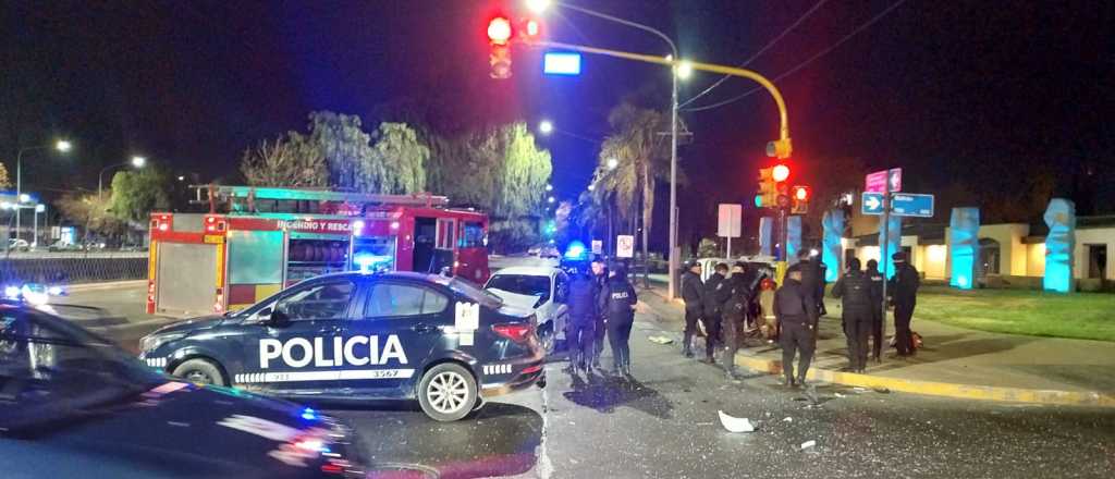 Choque y vuelco en la Costanera