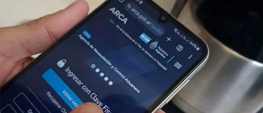 Se cay&oacute; el sistema de ARCA en plena fecha clave para monotributistas