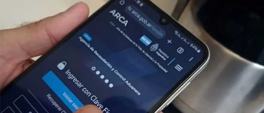 ARCA activó la devolución del 30% por gastos con tarjeta en dólares