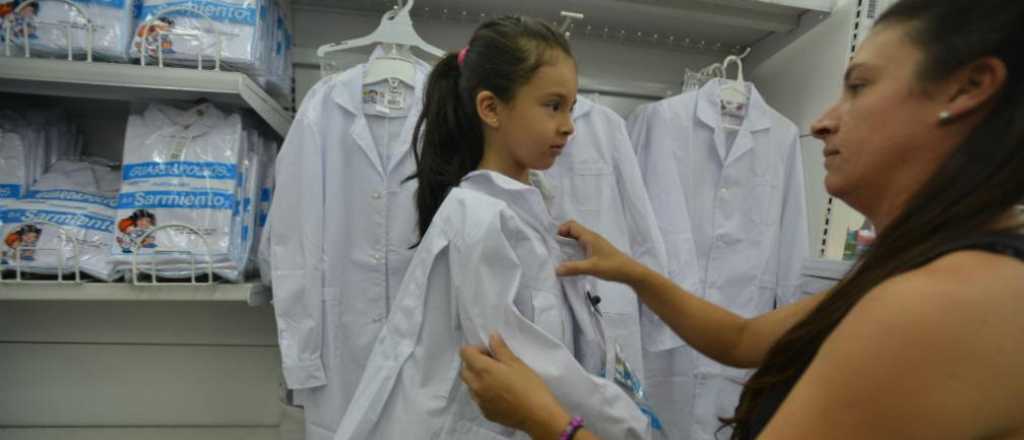 La DGE flexibilizará los uniformes para iniciar las clases en febrero