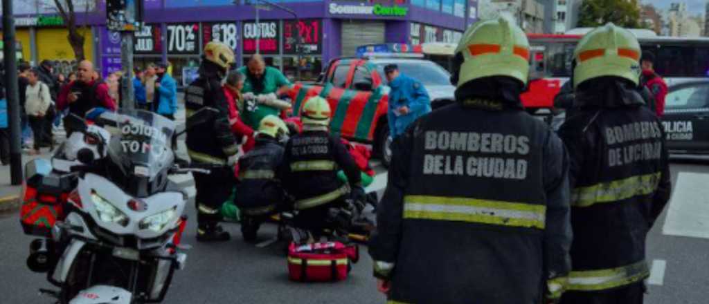 Una pareja se tir&oacute; desde un puente ferroviario
