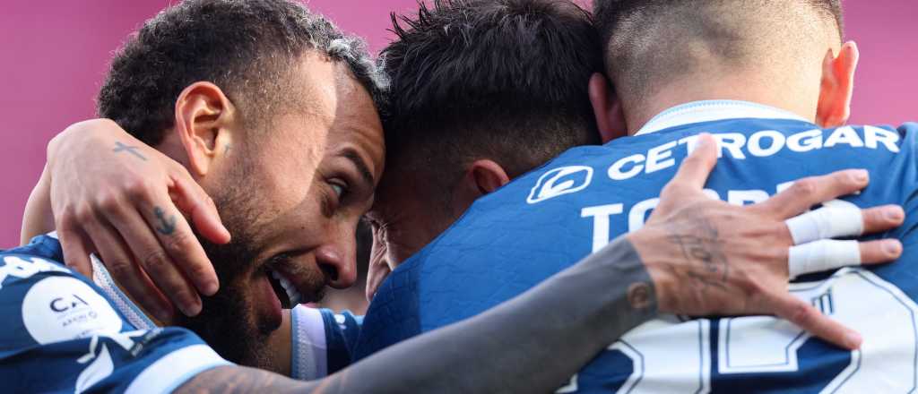 Racing enfrenta a Tigre por el torneo local: hora y TV