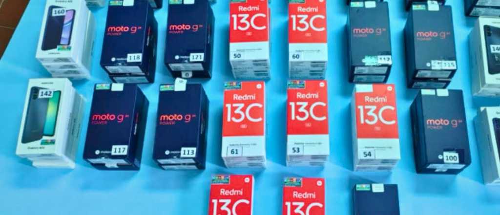 Regalarán celulares a estudiantes de la UNCuyo