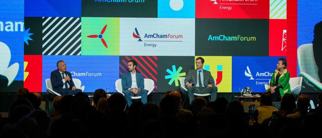 AmCham: Cornejo anunció el inicio de operaciones del Parque Solar Anchoris