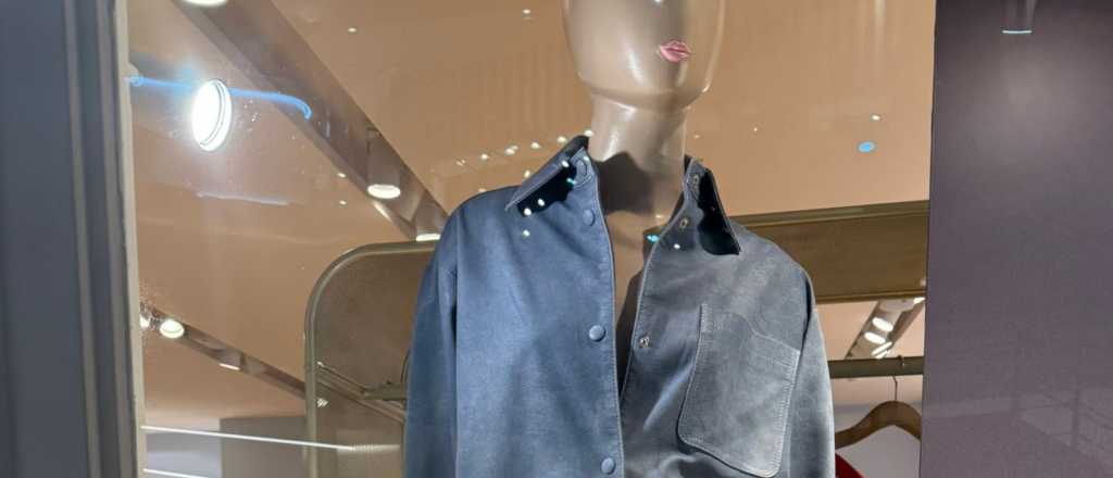 Una campera por m&aacute;s de $1 mill&oacute;n: la foto viral de un local argentino