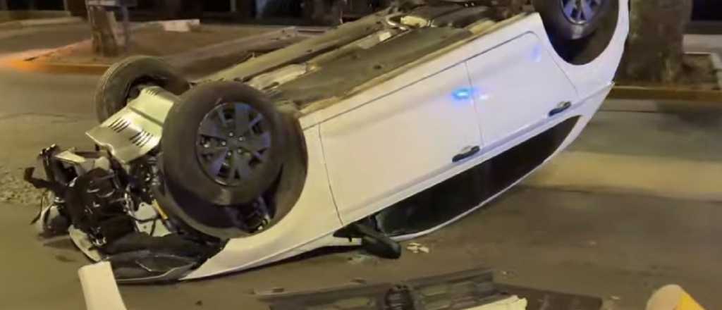 Chocó y volcó en el Carril Sarmiento