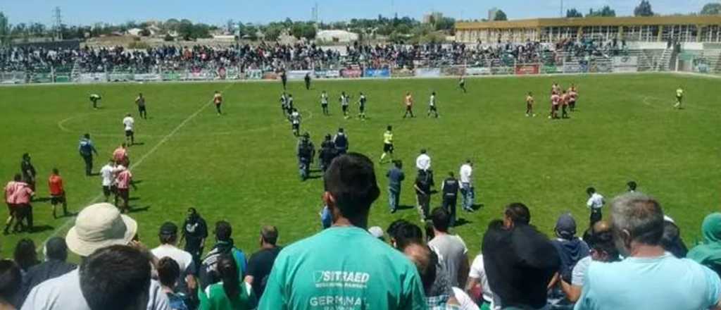Rawson prohíbe a deudores alimentarios entrar a la cancha