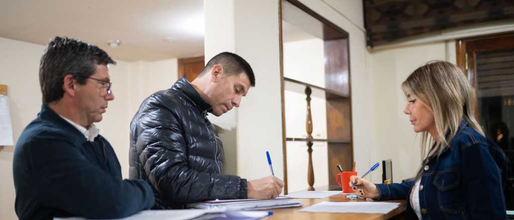 Acuerdo entre LLA y Cambia Mendoza "por una provincia libre y pujante"