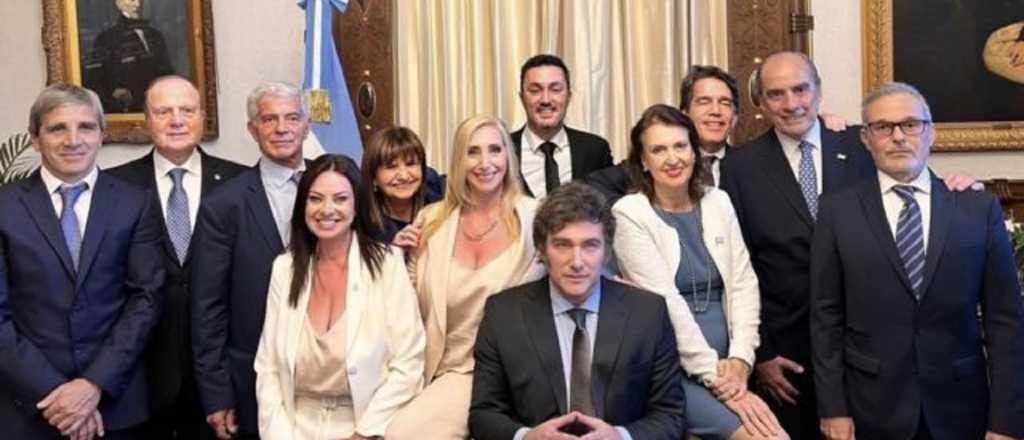 Milei bate récord de renuncias y despidos en 500 días de gobierno