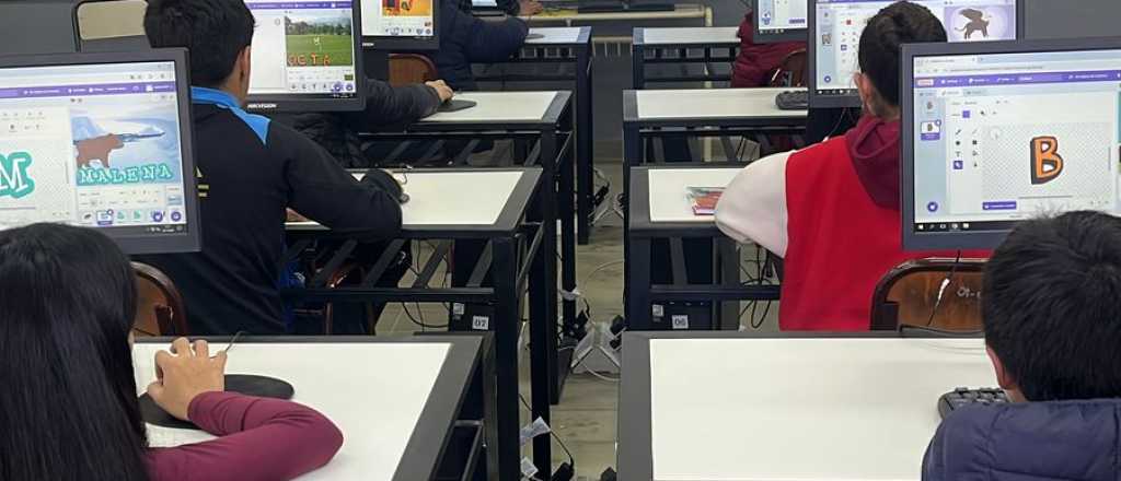 Cómo son los talleres de programación e IA para escuelas de Mendoza