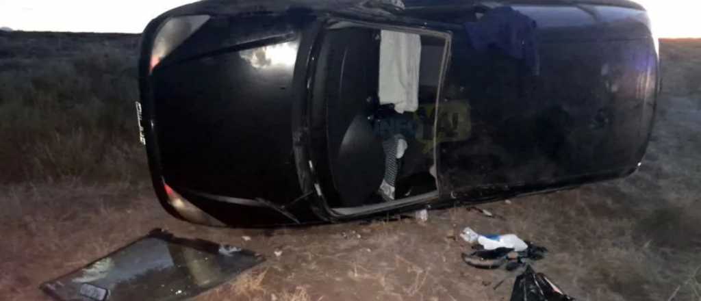 Se quedó dormido y volcó en la Ruta 144