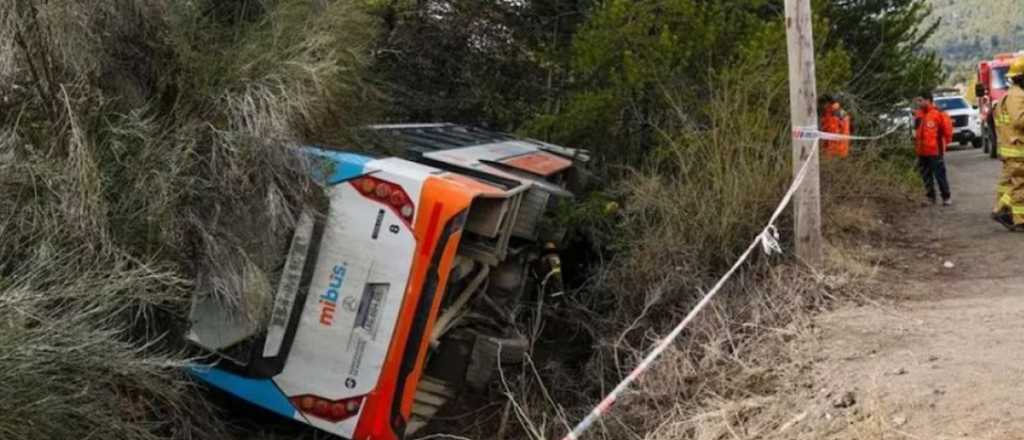 Un chofer se descompensó y provocó un fuerte accidente en Bariloche