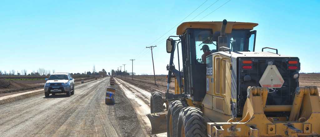 Comenzó el reasfaltado de 5,6 km de la Ruta Provincial 33